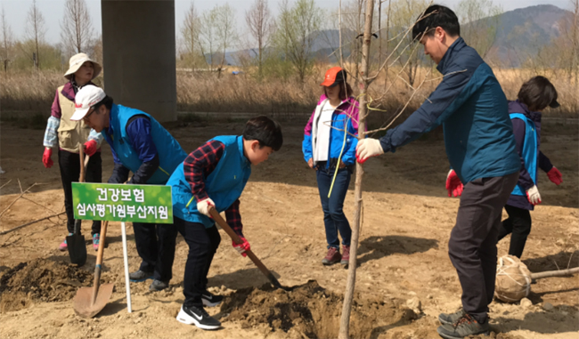 심평원 부산지원, 시민나무심기 행사 참여