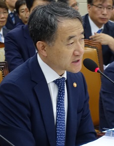 발사르탄 일방적 발표…박 장관 "식약처에 항의"