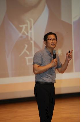 영화 '재심' 주인공 박준영 변호사, 건보공단서 특강