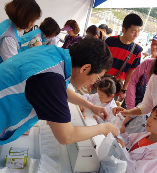 평택시약, 시민 건강체험 축제서 약사 역할 알려
