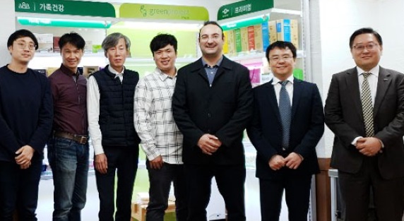 그린프로젝트 미켈레 대표 내한…약국현장 탐방