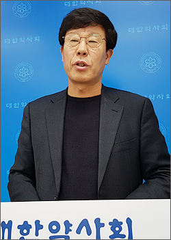 한동주 "양 후보, 회원고소·1억 가계약부터 사과를"