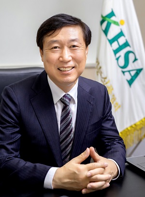 건기식협회 권석형 회장 연임..."글로벌 경쟁력 강화"