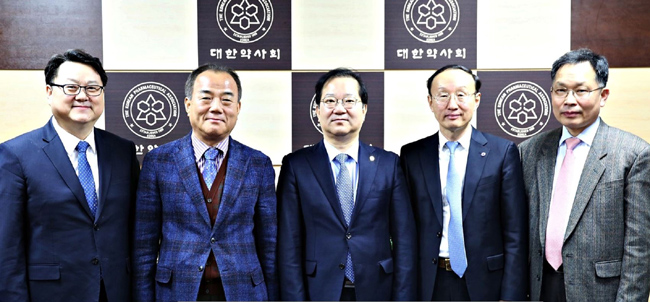 약사단체 "전북·제주대, 2022년 통합 6년제 개교하라" 