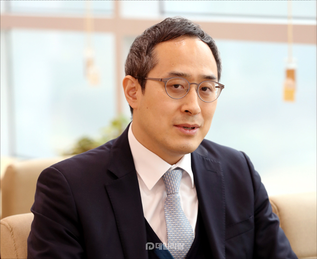 약사출신 첫 약가협상부장 "공급의무 조항 큰 성과"