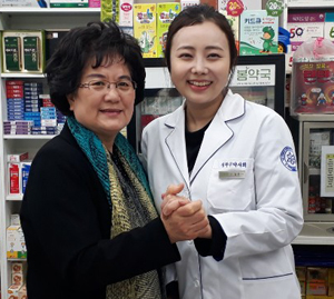 성북구약, 전 회원 약국에 자체 제작 약사가운 전달 