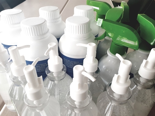 도봉‧강북구약사회, 회원 약국에 손소독제 전달 