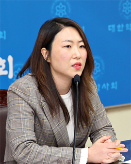 마스크 대란 겪어본 약사회 "전자보험증 도입하자"