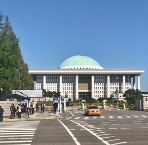 무면허 의료 교사자 처벌법안 추진…위반 시 징역 5년