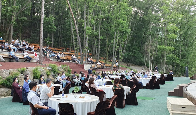 한국유나이티드제약, 자연 속 심포지엄 개최