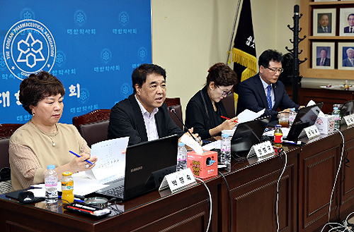 약사회 감사단 "한약사 문제·마스크 면세 노력하라"
