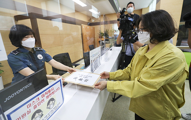 정부, 업무개시명령 거부 전공·전임의 4명 고발 취하