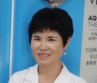 "약사이자 시인의 삶, 약이 되는 시 쓰고싶어요" 