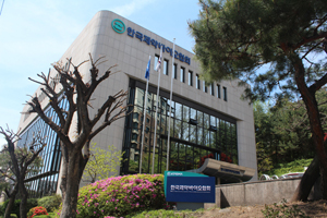 제약·IT업계, AI 활용한 코로나19 치료제 개발 속도