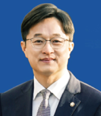 "의사국시, 성적우수자 먼저 실기 치르고 문제 유출"