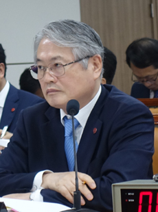 "면허정지 의사, 촉탁의 불법진료…복지부 정보연계 강화"