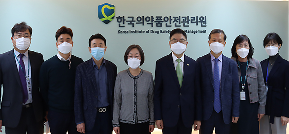 경기도약, 의약품안전관리원과 협력 방안 모색