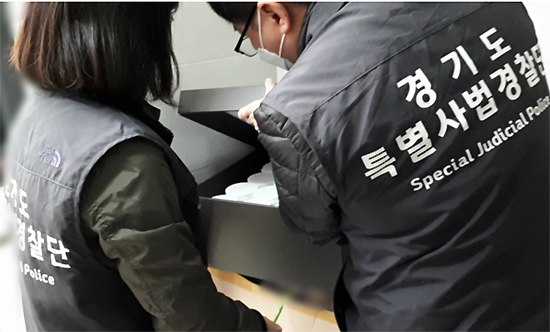 "비만약 만들고, 조제약 배달하고"…약사들 '덜미'