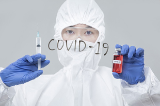 들끓는 백신 신속도입 여론…'특례수입' 카드 꺼낼까