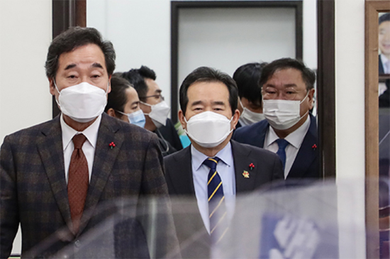 정부 3차 지원, 집합·영업제한 아닌 약국 사실상 제외