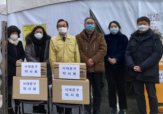 서대문구약, 관내 선별진료·검사소에 지원 물품 전달 