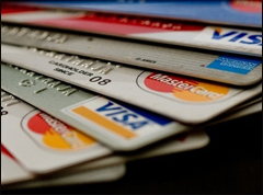 공적마스크의 역습...카드수수료 인상에 약국 '분통'