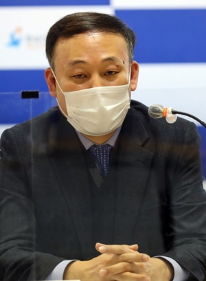 정부-의약단체, '비급여 관리·코로나 접종' 대책 논의