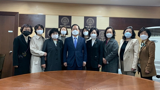 숙명약대 개국동문회, 대한약사회·서울시약 찾아 소통 