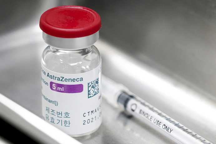 30세 미만 약국종사자 최소 2천명...백신접종 어쩌나