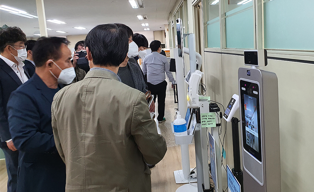 업체 14곳, 약국 체온계 추경 82억 놓고 '물밑경쟁'