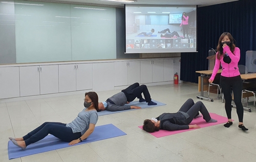 강남구약, 민재원 약사 초빙해 온·오프 운동 강의