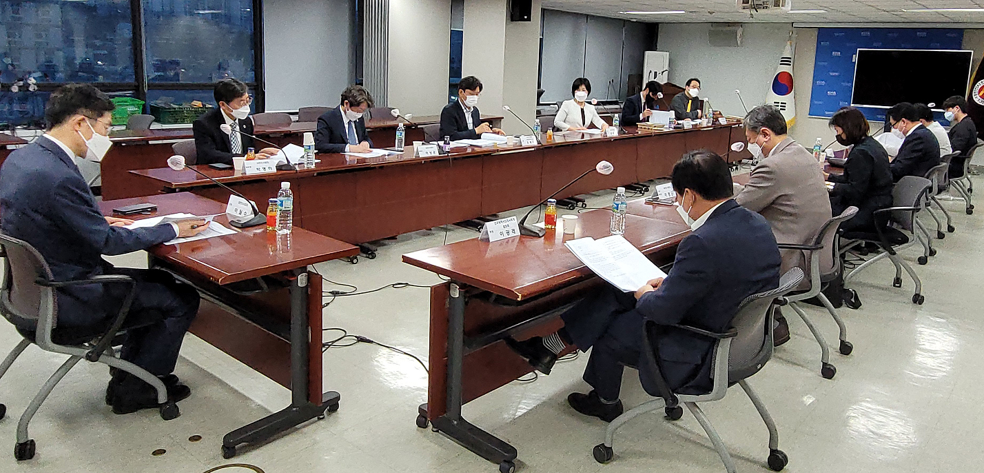 서울대병원발 PA논란 확산...의료계 "불법 의료행위" 반발 