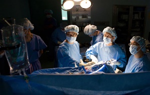 수술실 CCTV 갈등 틈새 노린 '의료기관 마케팅' 눈살