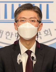 간호조무사·의료기사, 코로나 방역 의무·수당 지급 추진