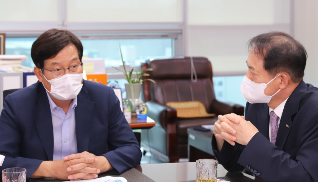 치협, 치과의사 출신 신동근 의원에 정책현안 설명