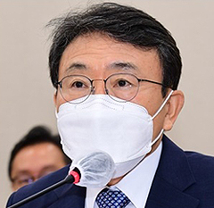 정부 "대리수술 적발시 전문병원 지정취소 법개정 동의"