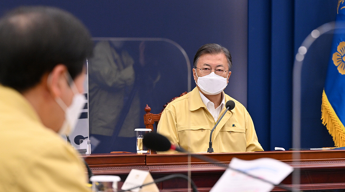 약국 등 자가검사키트 시장 요동치자 결국 정부 개입  