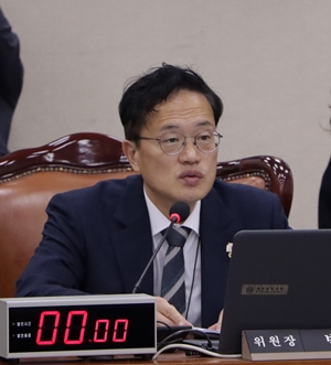 박주민 국회 보건복지위원장